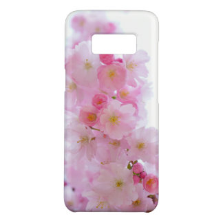 Coque en fleurs printanières