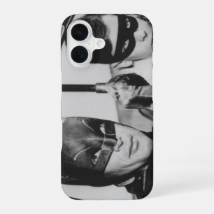 Coque iPhone 16 Batman et Robin dans Batmobile