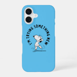 Coque iPhone 16 Peanuts   Snoopy Essaie Quelque Chose de Nouveau