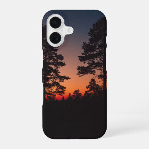 Coque iPhone 16 Silhouette de la forêt rétro