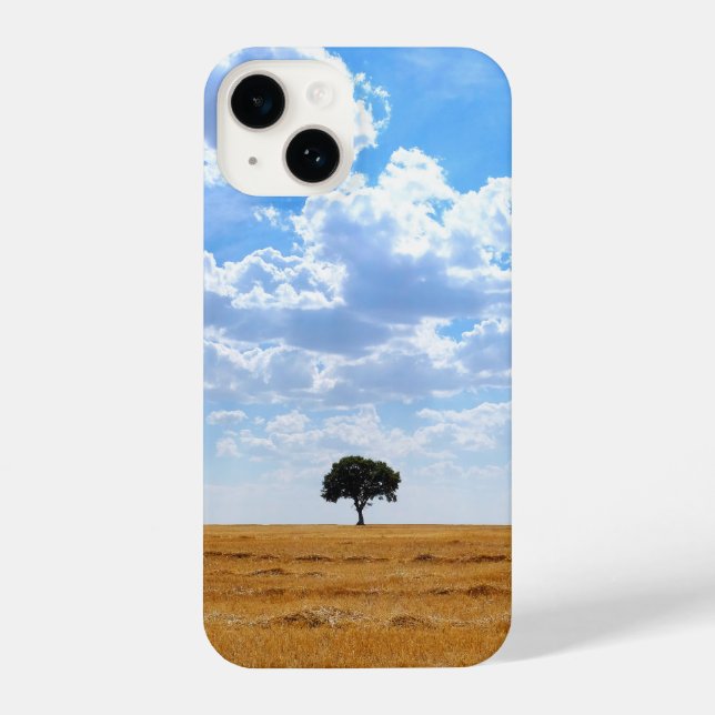 Coque iPhone Arbre dans un champ de blé récolté (Verso)