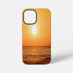 Coque iPhone 12 Mini Coucher de soleil sur l'océan doré