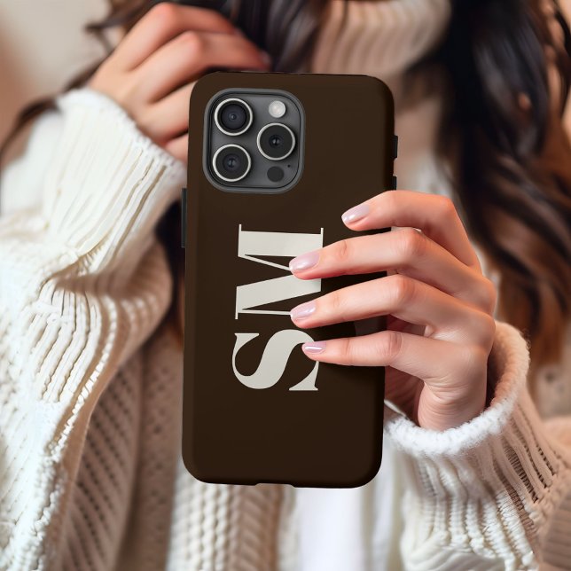 Coque iPhone Marron foncé initiale Monogramme (Créateur téléchargé)