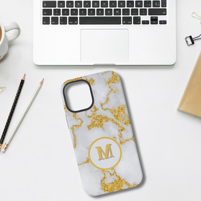 Coque iPhone  Monogramme M motif marbre blanc et or élégant (Créateur téléchargé)