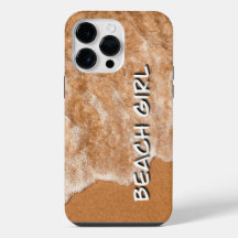 Plage fille, plage de sable et vagues