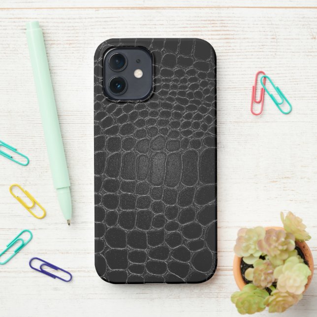 Coque iPhone Stylish Black Crocodile (Sur le bureau)