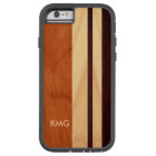 Beau motif en bois décoré d'un monogramme de