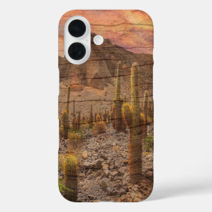 Coque Pour iPhone 16 Cactus Organ Pipe sur grain de bois, photo au couc