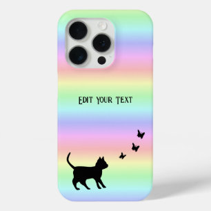 Coque iPhone 15 Pro Chat noir et papillon sur arc-en-ciel