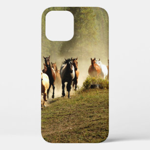 Case-Mate iPhone Case Chevaux de course dans le ranch du Montana