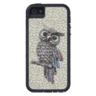 Chouette et bijoux d'images en argent sur diamants