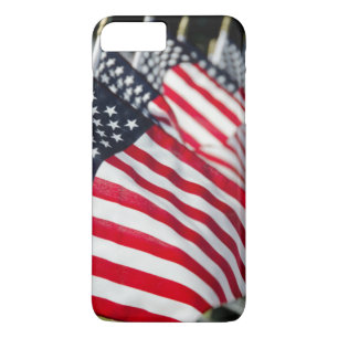 Coques Pour iPhone Cimetière militaire historique avec des drapeaux
