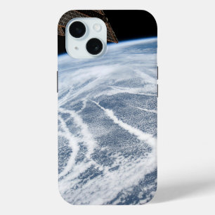 Coque Pour iPhone 15 Des Motifs Nuageux Au Sud Des Îles Aléoutiennes.
