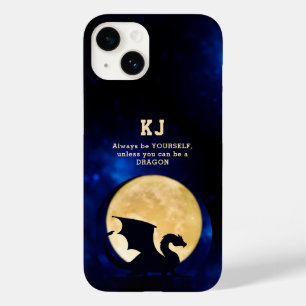 Coque Pour iPhone 14 Dragon de Minuit Initiales Minimalistes Retour à l