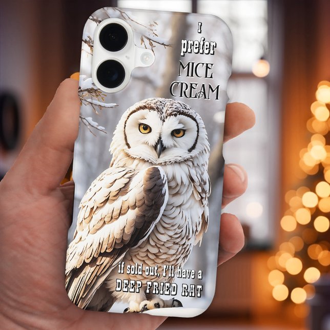 Coques Case-Mate iPhone Drôle Hivernal Chouette Oiseau (Phone case featuring an illustration of a cute owl in a winter wonderland scene with your funny text)
