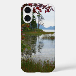 Coque Pour iPhone 16 Eagle Lake et feuilles de érable rouges II