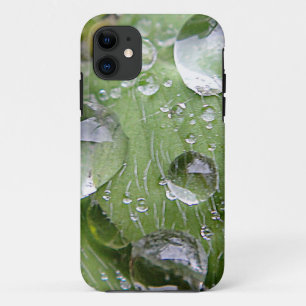 Etui iPhone Case-Mate gouttelettes d'eau sur une feuille verte