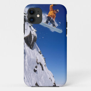 Coque Case-Mate Pour iPhone Homme sur un snowboard sautant d'une corniche à