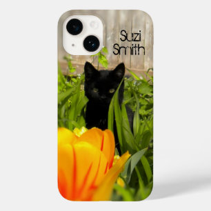 Coque Pour iPhone 14 Kitten noir dans le jardin