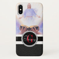 La Bible de Jésus tenue à la main et rayons de lum