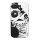 La fille avec le tatouage de cou par le Carissa