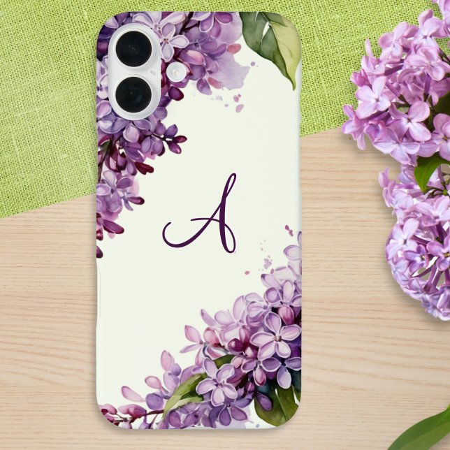 Coques Case-Mate iPhone Lilac Blossoms Floral Lumière Vert Monogramme (An elegant phone case with lilac flowers design and custom monogram on a pale green background)