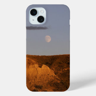 Coque iPhone 15 Mini Lune monte après la pluie