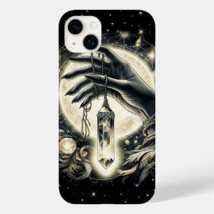 Coque Pour iPhone 14 Plus Main tenant un cristal sous le clair de lune