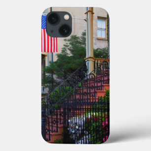 iPhone 13 Case Maison dans le quartier historique au printemps