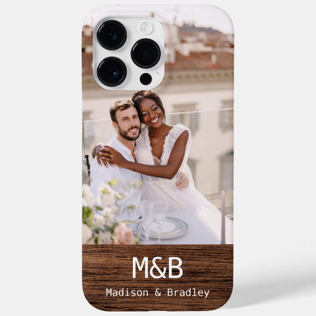 Coques Case-Mate iPhone Monogramme Photo Couple Wood Nom personnalisé (Verso)
