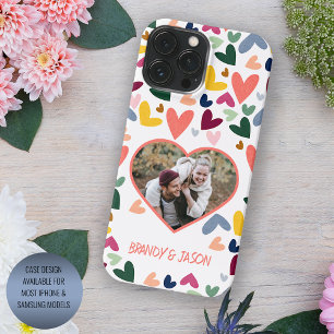 Coque iPhone 15 Pro Max Motif d'art de cœurs colorés personnalisés