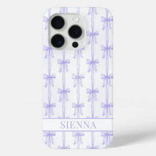 Coque iPhone 15 Pro Nœuds Coquette Violets Monogrammes Rayés