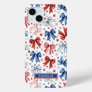 Coque iPhone 15 Mini Nœuds Coquettes Patriotiques Monogrammés