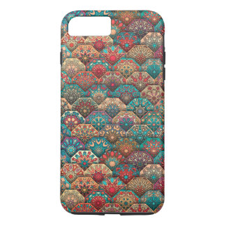 Coque iPhone 8 Plus/7 Plus Patchwork vintage avec les éléments floraux de