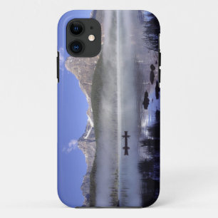 Coques Pour iPhone Pêcheurs en canot sur le lac Waterfowl, Banff