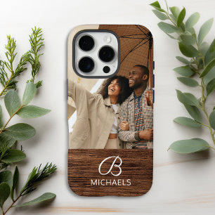 Coques iPhone 16 Pro Photo de monogramme sur bois personnalisé avec nom