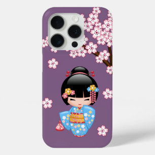 Coque iPhone 15 Pro Poupée Maiko Kokeshi - Fille Geisha en Kimono Bleu