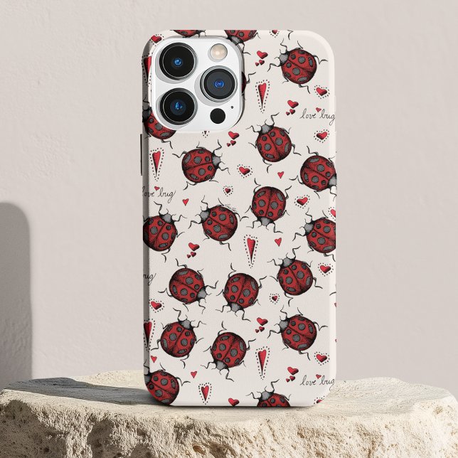 Coques Case-Mate iPhone Red Ladybugs Coeurs Aimer Bug Insect (Cute Hand-Drawn Red Ladybugs, Red Hearts & Hand-Written "Love Bug" against a Cream Background.)