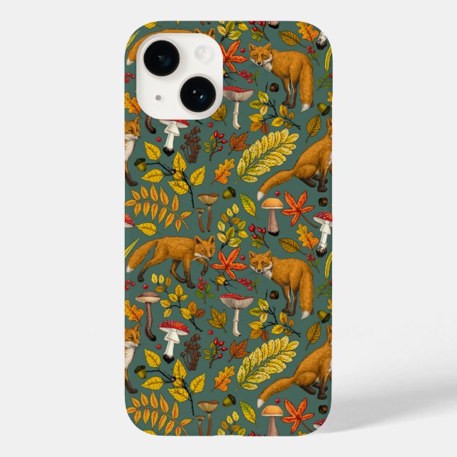 Coques Case-Mate iPhone Renard d'automne sur pin vert (Verso)
