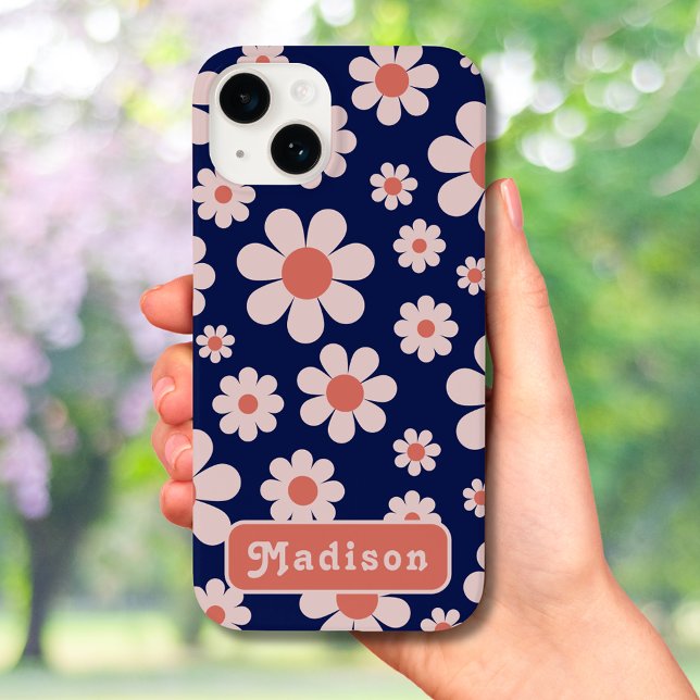 Coques Case-Mate iPhone Rétro Vintage années 70 motif de marguerite groovy (Retro 70s vintage simple daisy pattern navy blue & orange with groovy typography custom iPhone case )