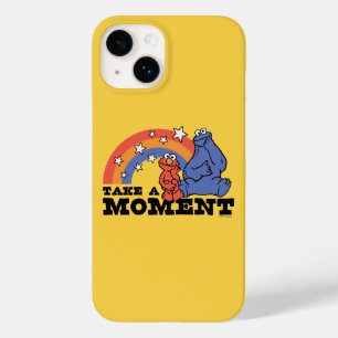 Coque Pour iPhone 14 Rue Sésame   Elmo & Cookie Take a Moment