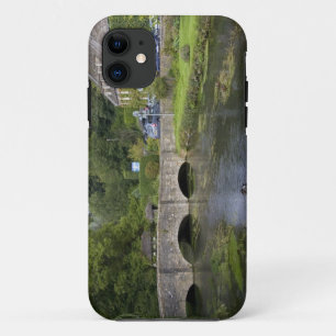 Etui iPhone Case-Mate Ruisseau à truites dans le village de Bibury,