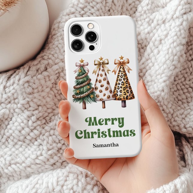 Coques Case-Mate iPhone Sapins de Noël motif léopard chic avec nom personn (Chic leopard pattern Christmas trees custom name case gift)