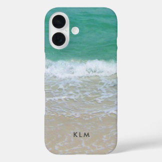 Coque Pour iPhone 16 Vagues de plage côtière sur le monogramme de sable