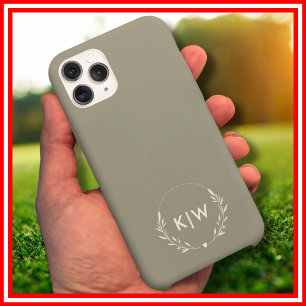 Coques iPhone 16 Pro Max Vert sauge et blanc Monogramme initiales moderne