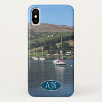 Yachts dans une baie en Ecosse.