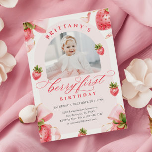 Coquette fraise 1er anniversaire Invitation