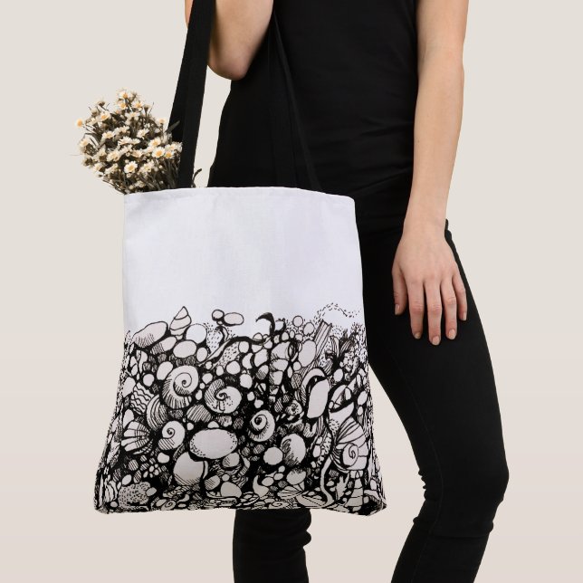 coquillages et sac fourre-tout de galets (De près)