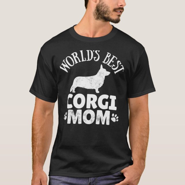 Corgi Mom Tee Dog Walking Outfit (Front)