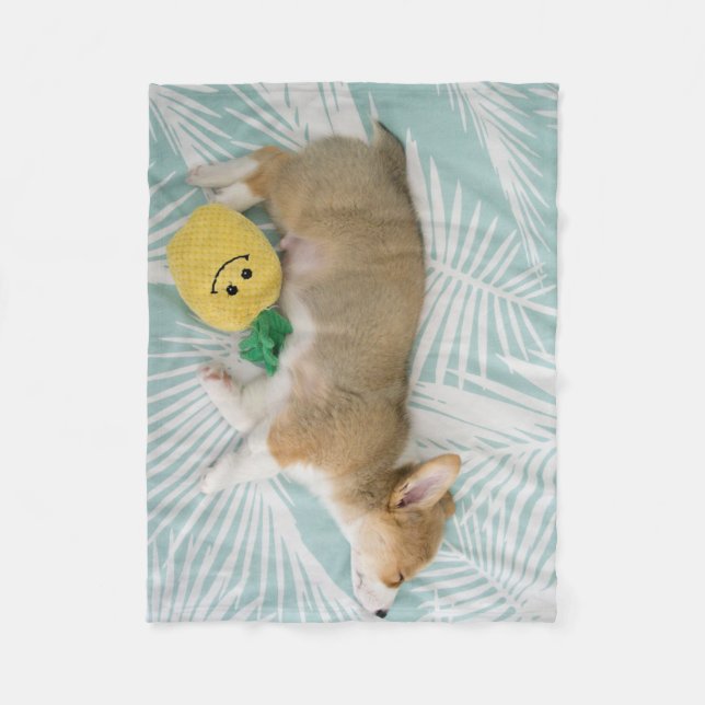 corgi snuggles fleece blanket (Front)